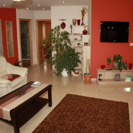 Ferienhaus House In *